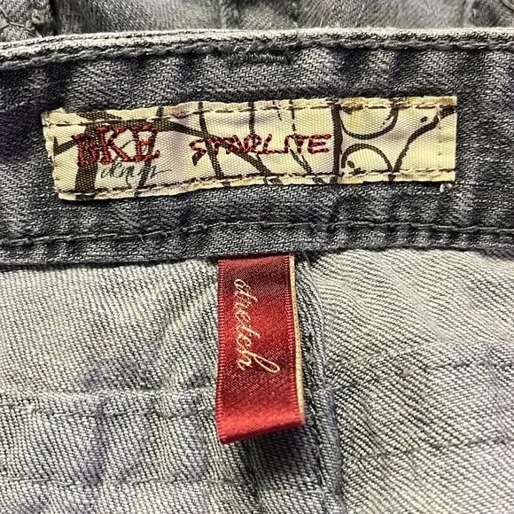 BKE Starlite Distressed Grey Denim Cuffed Capris Rolled Cuff Clam Diggers Sz 27 - Picture 6 of 8